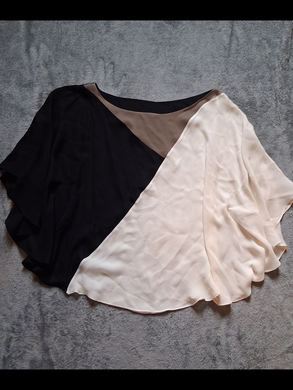 Vintage 80s Colorblock Black and Cream Women's Top Batwing Shape